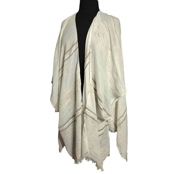 NWT Torrid Ivory and gold striped Shawl/Top. ONE SIZE - Picture 5 of 8